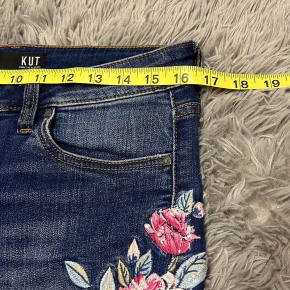 Floral embroidered jeans - Picture 8 of 10